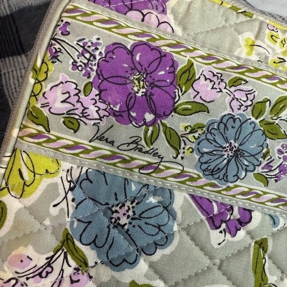 Vera Bradley iPad holder - Picture 8 of 10